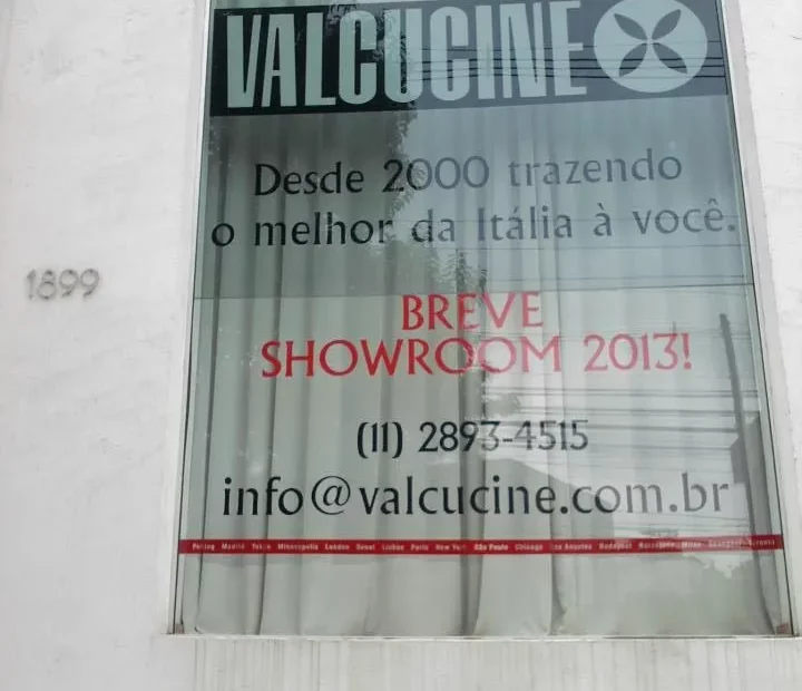 Adesivo para Promoção em Vitrine - Valcuccine