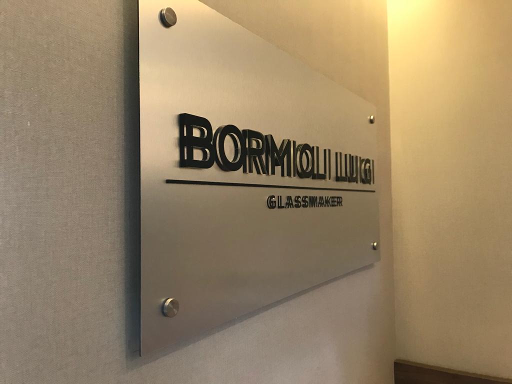Comunicação visual para fabricante de embalagens.