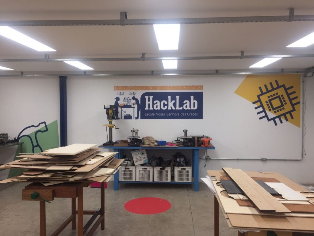 Comunicação visual para escola.