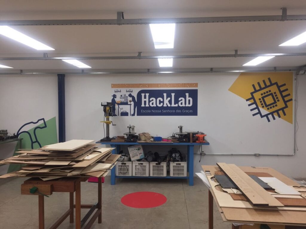 Comunicação visual para escola.