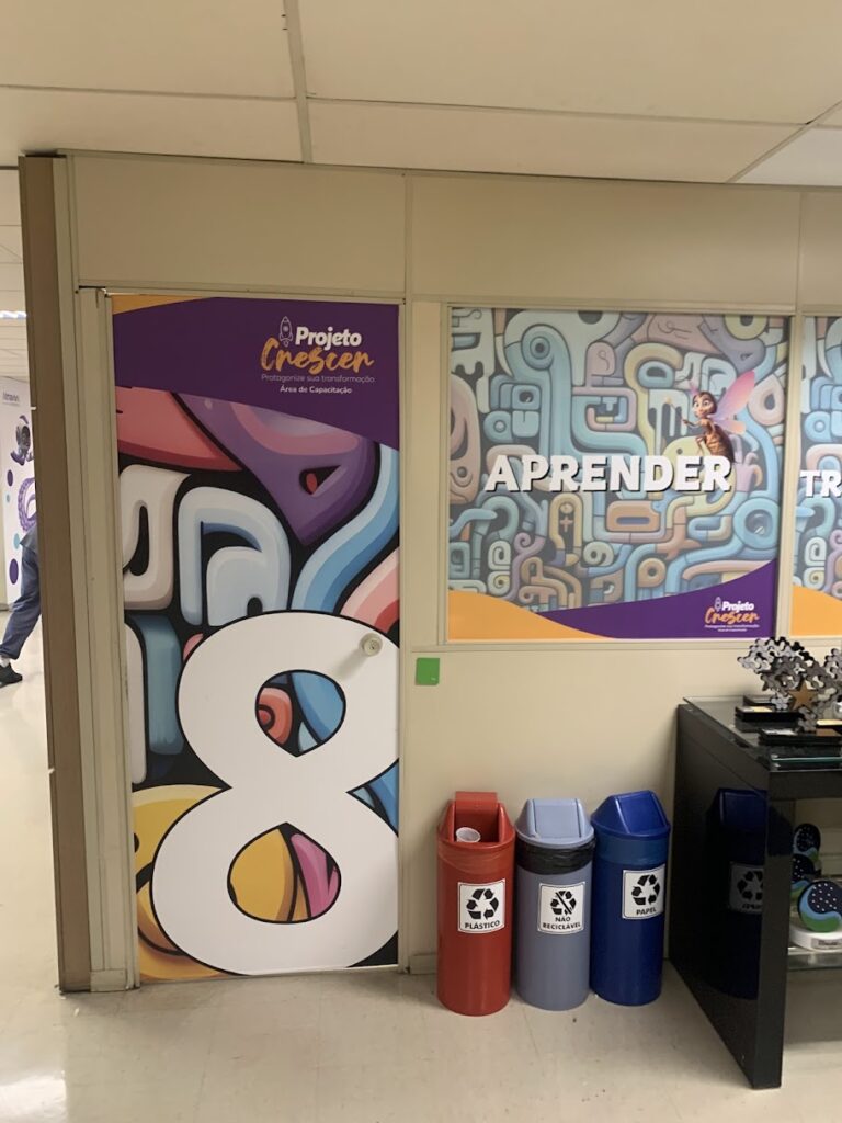 Adesivos impressos em alta resolução.