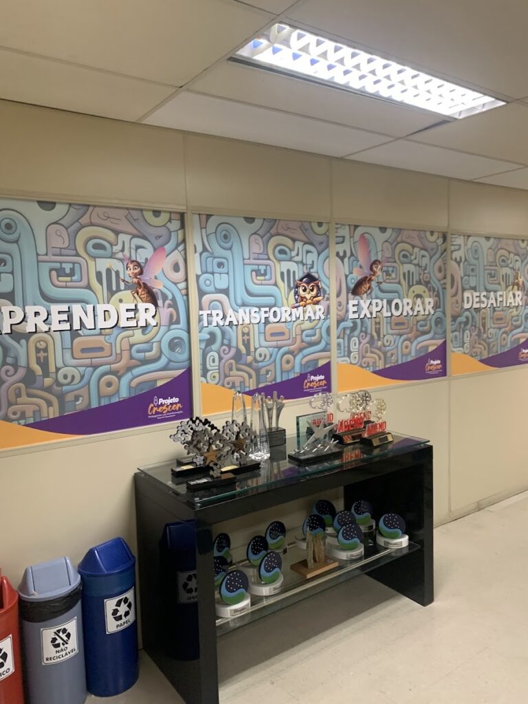 Adesivos impressos em alta resolução.
