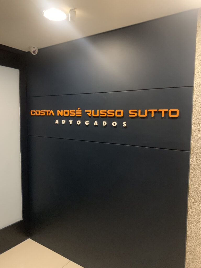 Comunicação visual para escritório de advocacia.