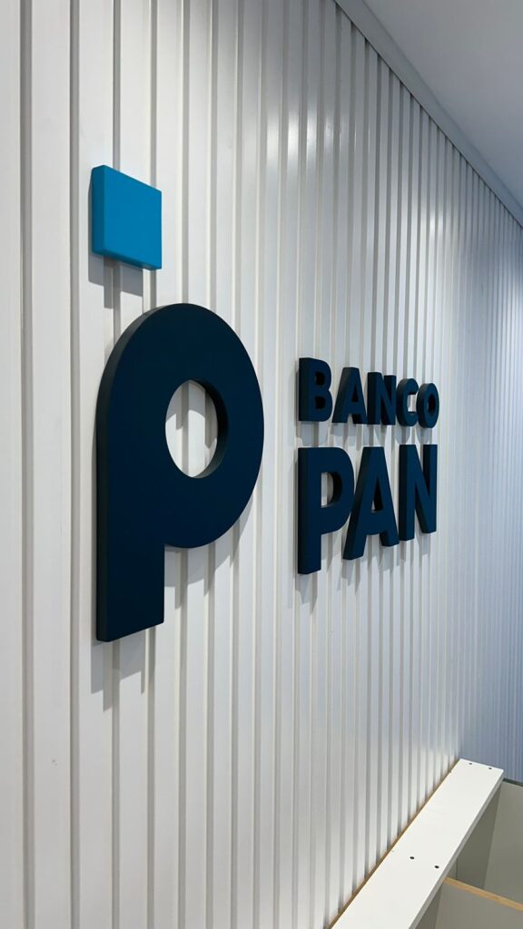 Comunicação visual para banco.