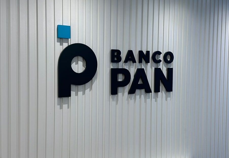 Comunicação visual para banco.