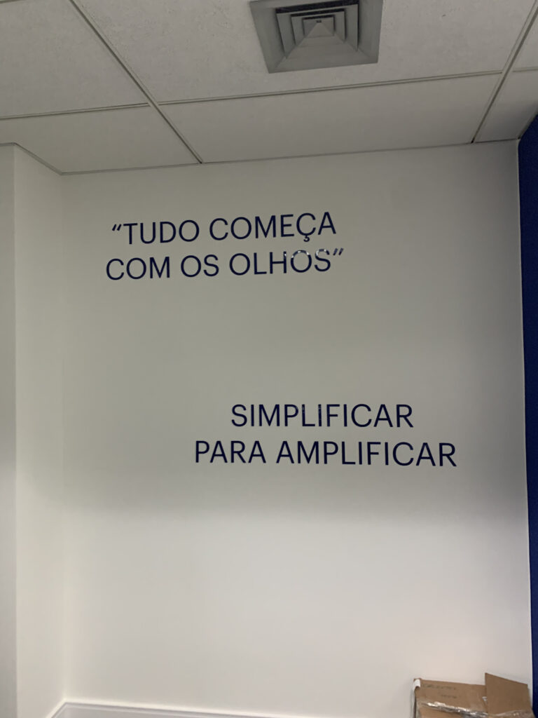 Adesivos de parede.