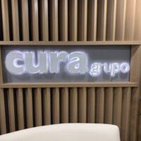 Letreiro para recepção em chapa galvanizada.