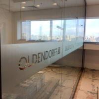 Adesivo jateado personalizado.
