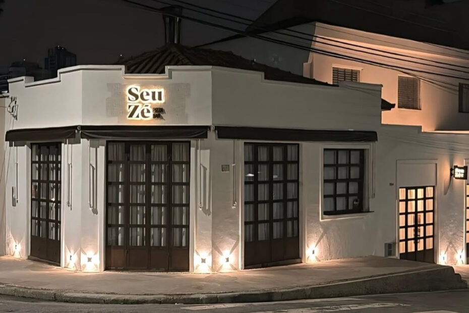 Letreiro luminoso.
