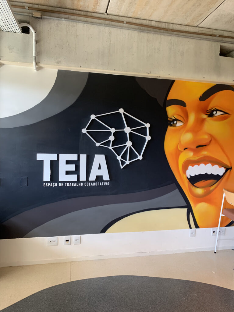 Adesivos personalizados para parede.