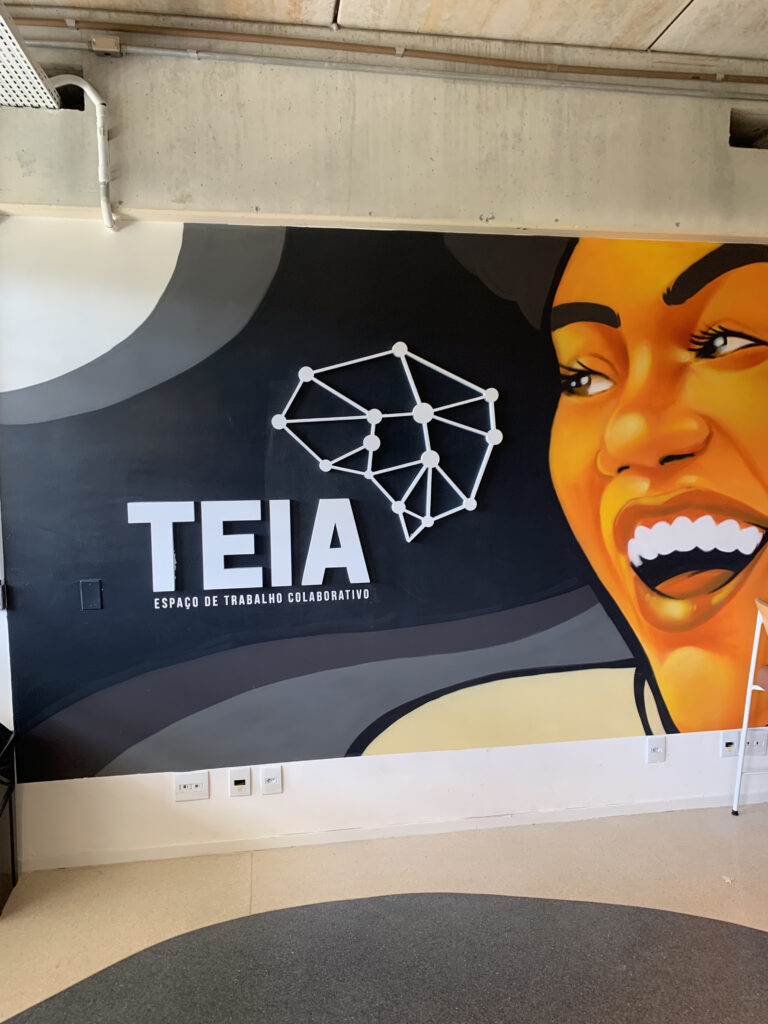 Adesivos personalizados para parede.