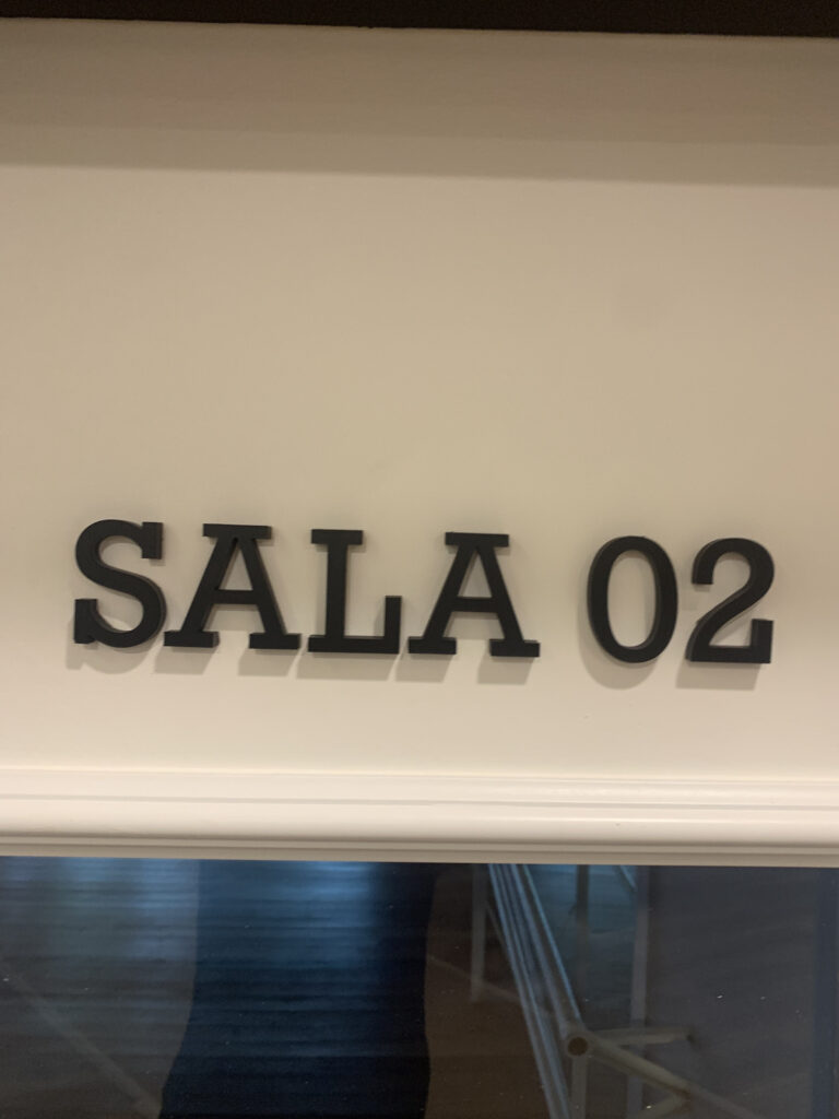 Sinalização em acrílico