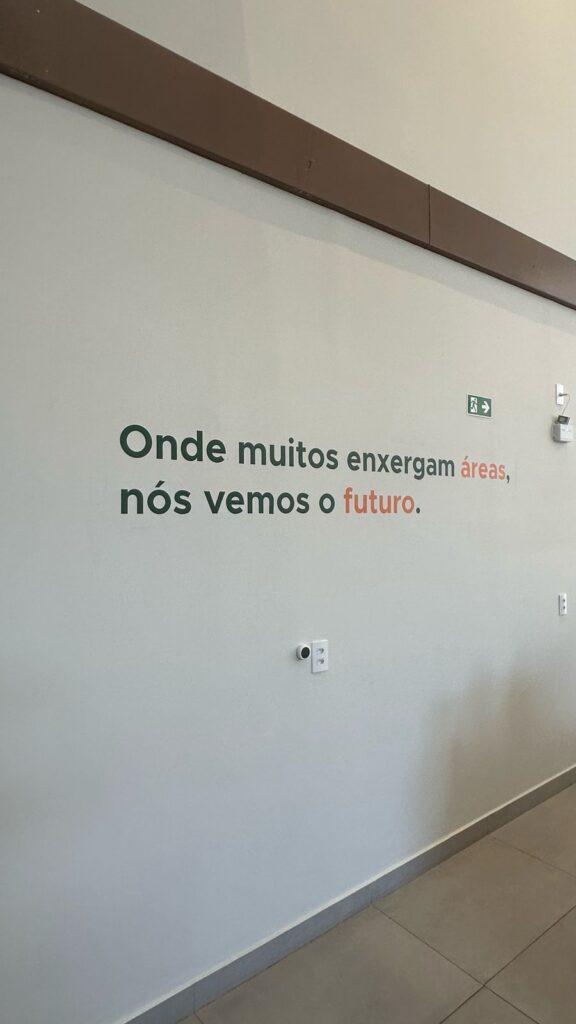 Adesivos com recorte especial.