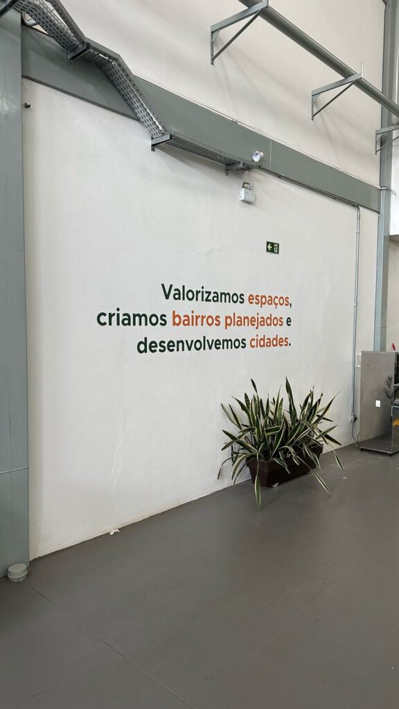 Adesivos com recorte especial.