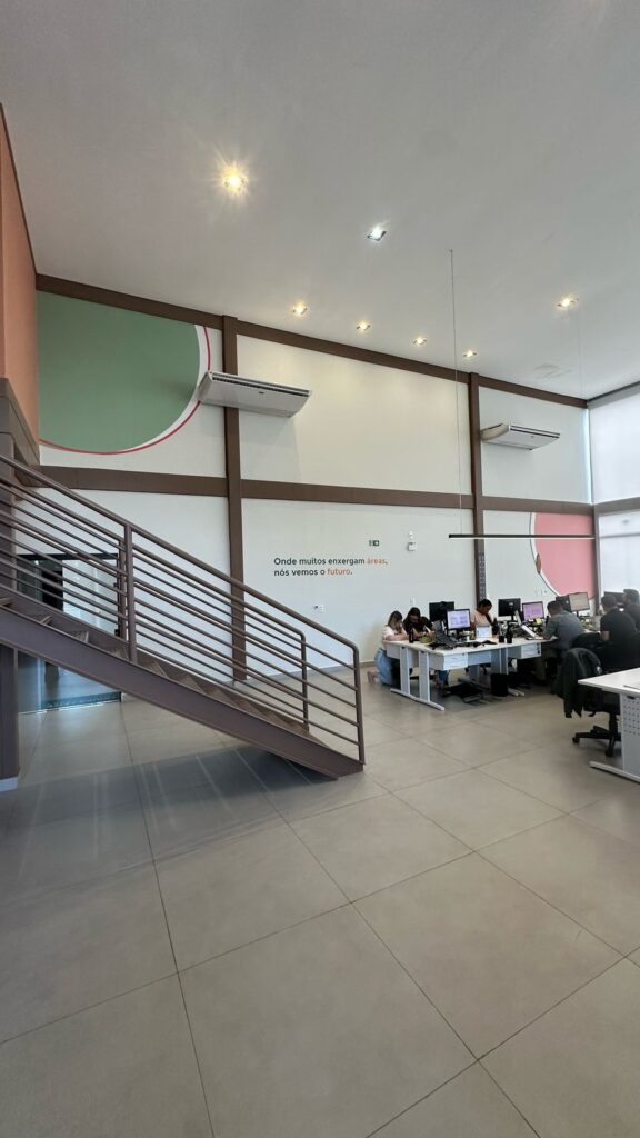 Adesivos com recorte especial.