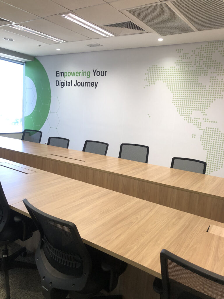 Envelopamento de parede.