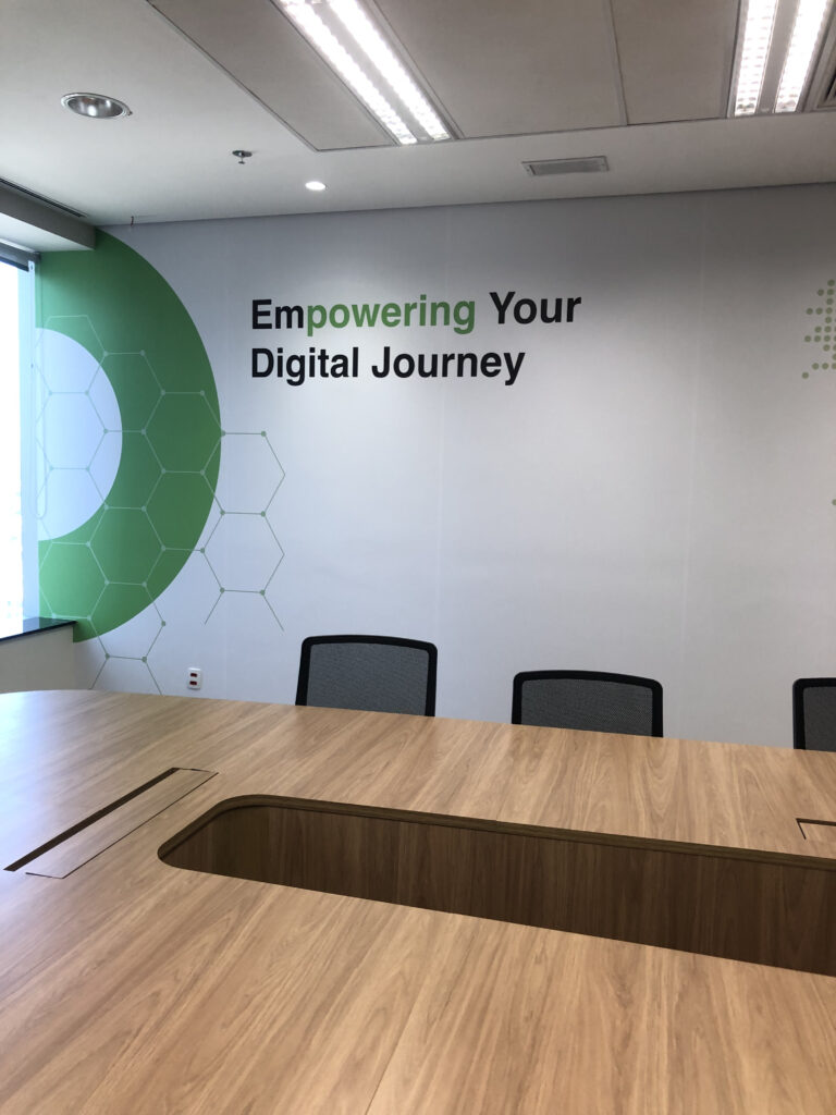 Envelopamento de parede.